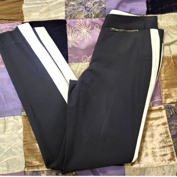 crown & ivy Pants - Crown & lvy Crop Pants